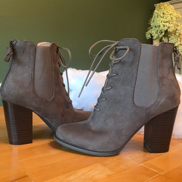 Dress Barn Shoes - 👢 Booties, Size 7.5